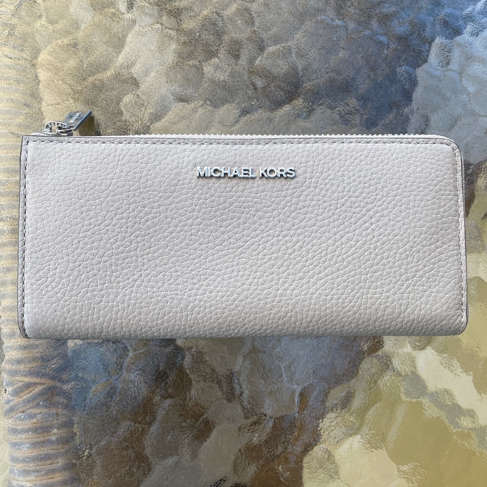 Michael Kors NWT Wallet